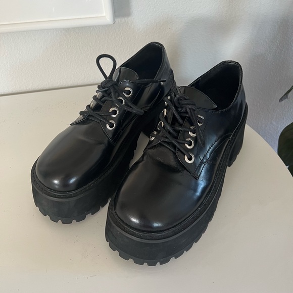 ❌SOLD❌UNIF Excuse Platform Loafers - Picture 6 of 13